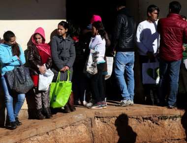 ΟΗΕ: «Μέχρι το τέλος της εβδομάδας προπληρωμένες κάρτες για τους πρόσφυγες»